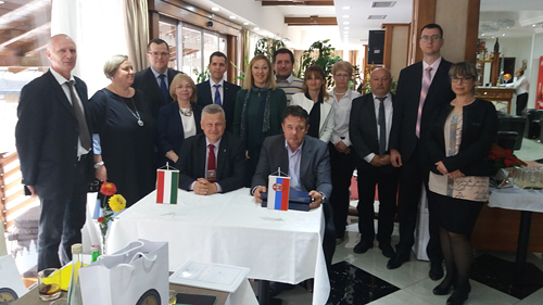 XLII заседање српско - мађарске комисије за водопривреду је одржано на Златибору од 08. до 10. априла 2019. године XLII заседање српско - мађарске комисије за водопривреду је одржано на златибору од 08. до 10. априла 2019. године